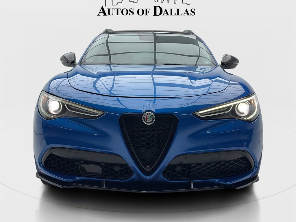 Used 2019 Alfa Romeo Stelvio Ti w/ Nero Edizione image 4