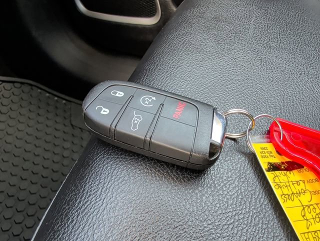 Used 2018 Jeep Compass Latitude w/ Popular Equipment Group AWD/4WD image 36