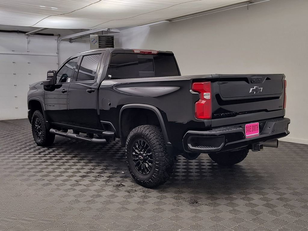 Used 2024 Chevrolet Silverado 3500 LTZ w/ LTZ Plus Package image 3
