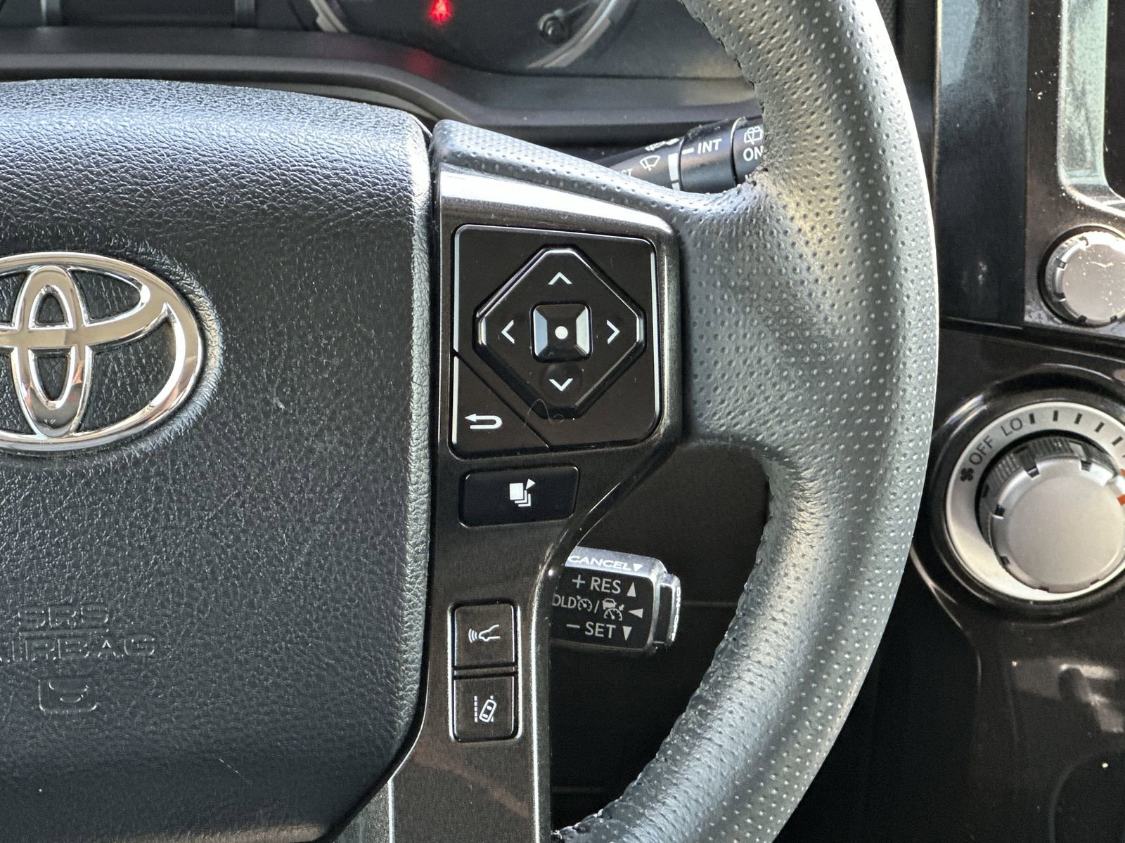 Used 2021 Toyota 4Runner TRD Off-Road Premium w/ Moonroof Package AWD/4WD image 21