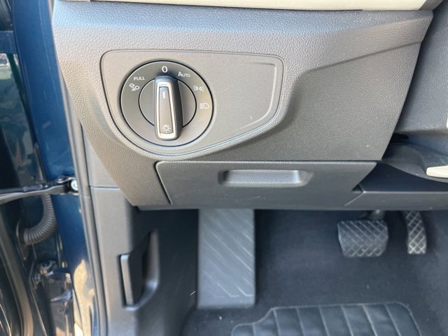 Used 2021 Volkswagen Atlas SE image 32