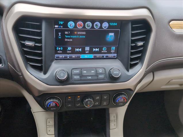 Used 2017 GMC Acadia Denali w/ Technology Package FWD image 13