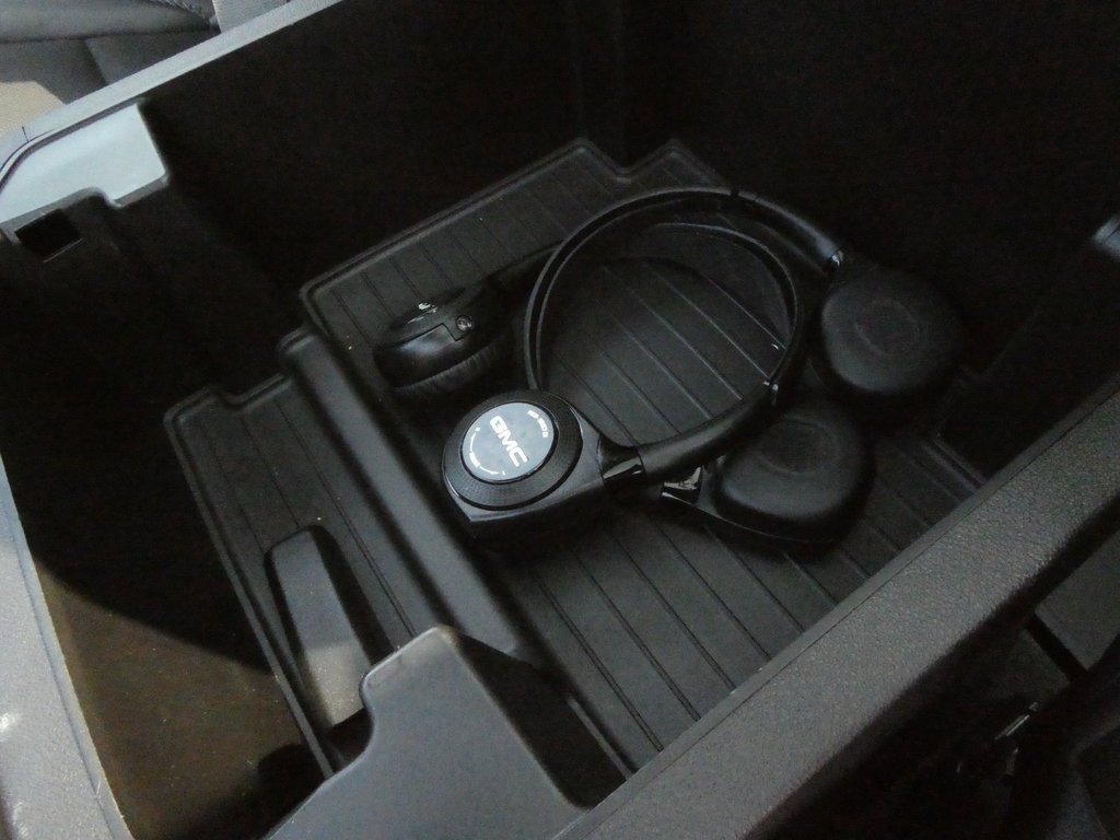 Used 2021 GMC Yukon Denali image 38