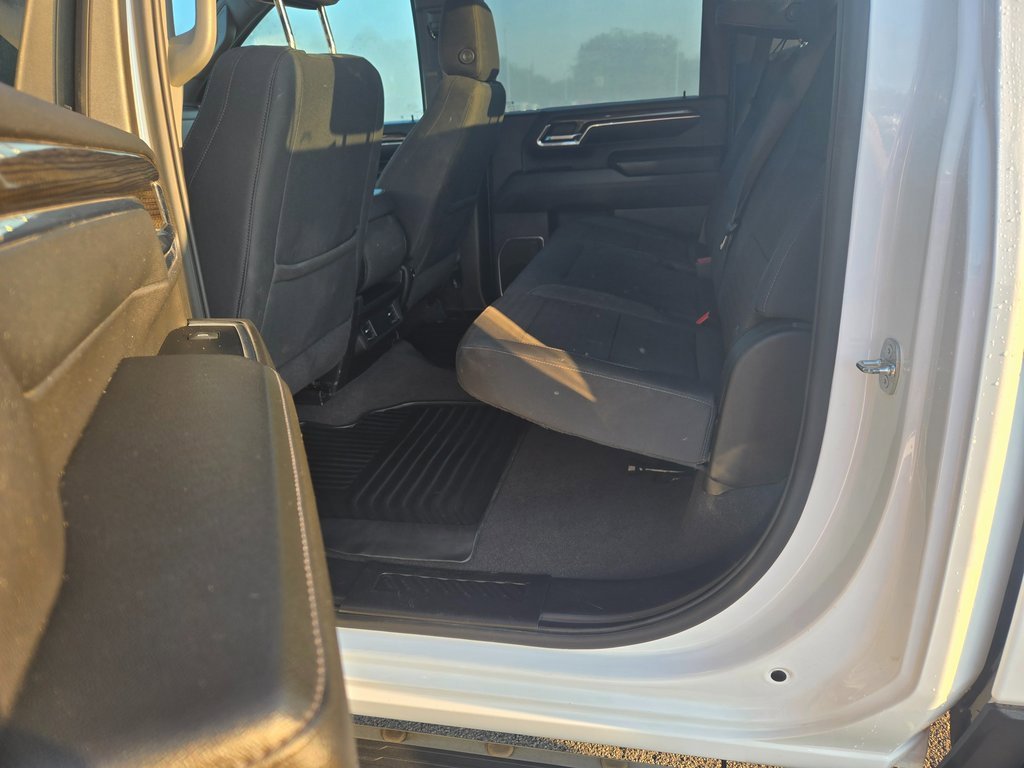 Used 2024 Chevrolet Silverado 2500 LT image 8