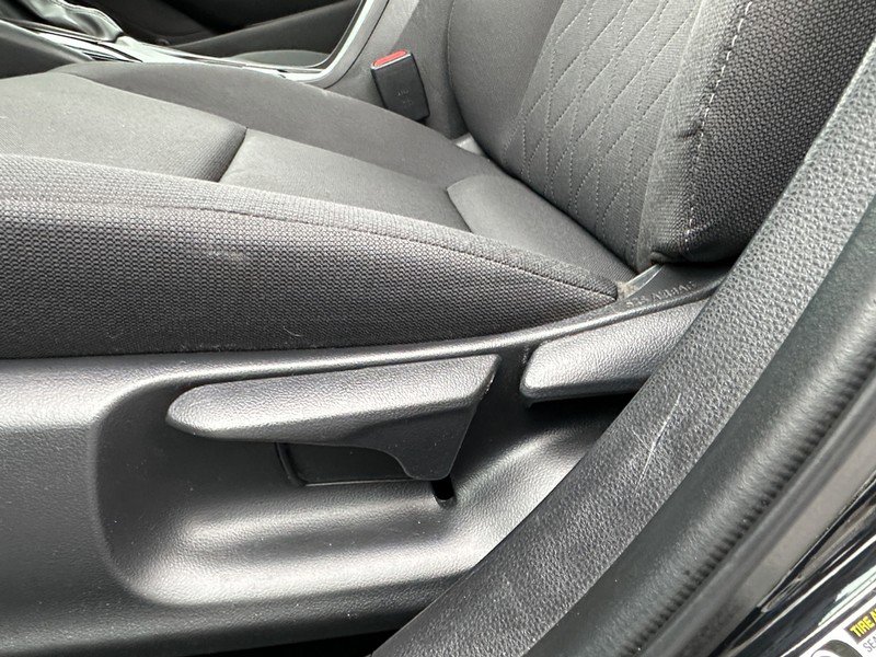 Used 2023 Toyota Corolla LE image 19