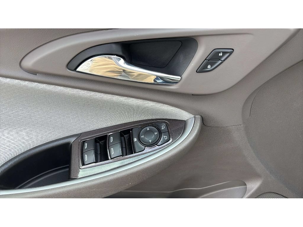 Used 2017 Chevrolet Malibu LS FWD image 19