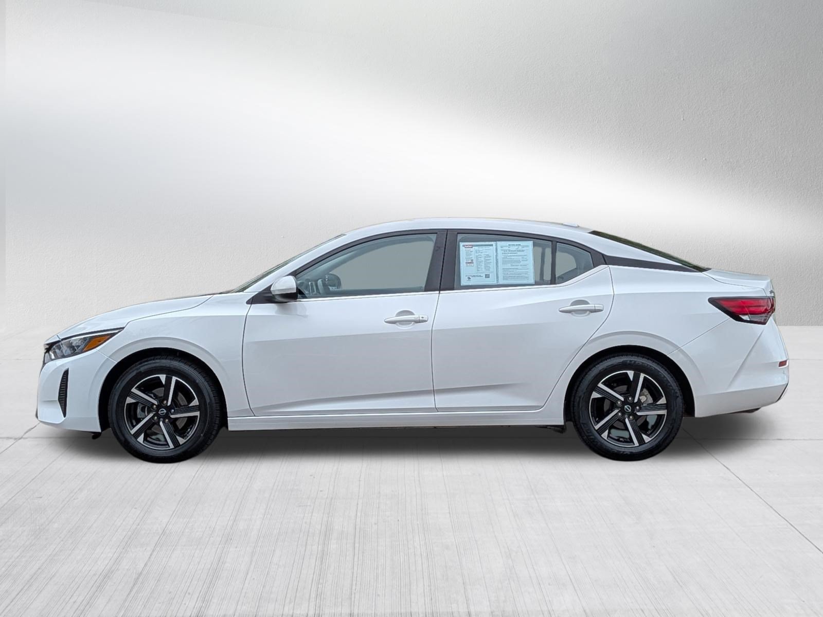 Used 2024 Nissan Sentra SV FWD image 4
