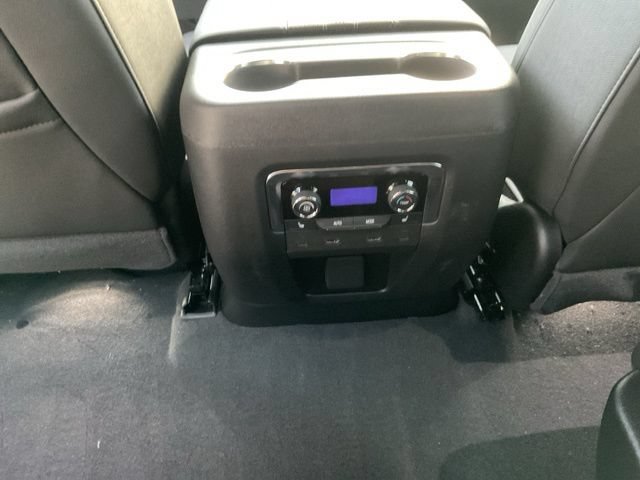 New 2026 Chevrolet Suburban High Country AWD/4WD image 19