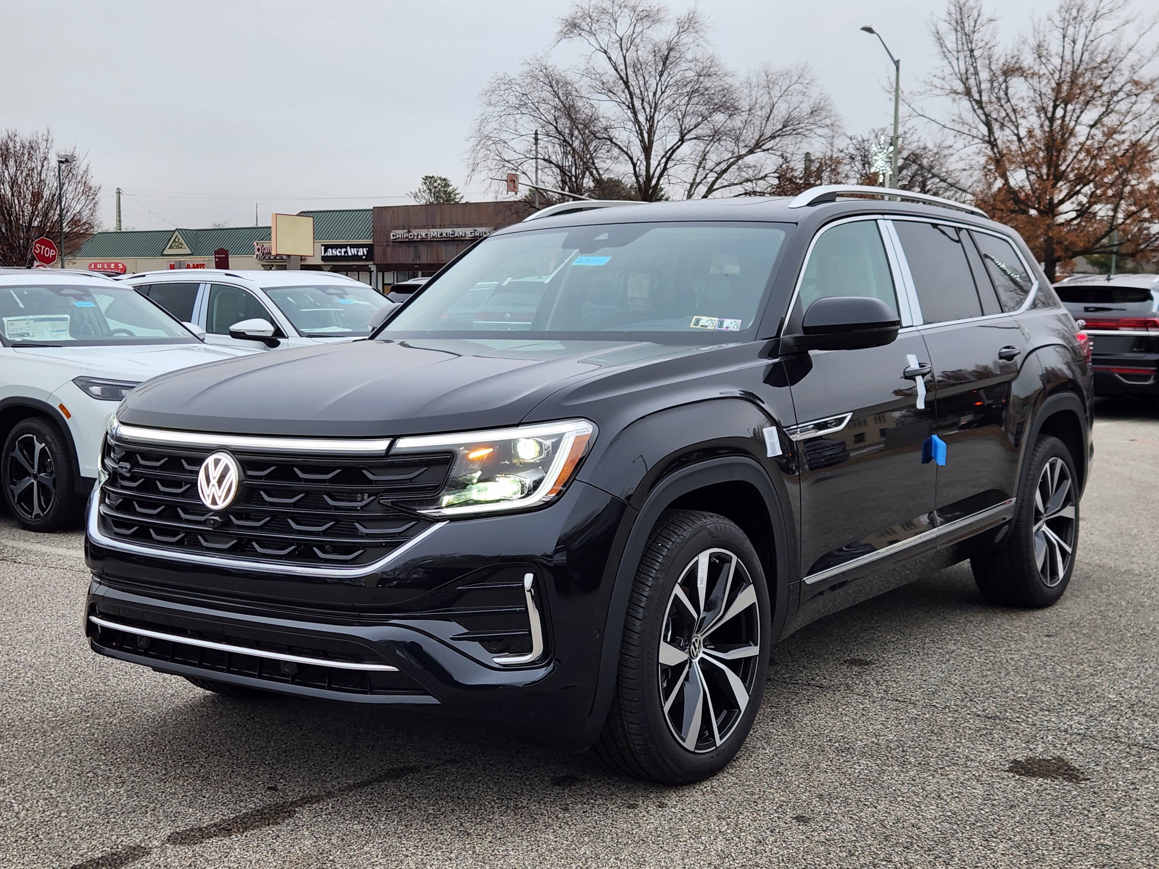 New 2026 Volkswagen Atlas SEL Premium R-Line image 2