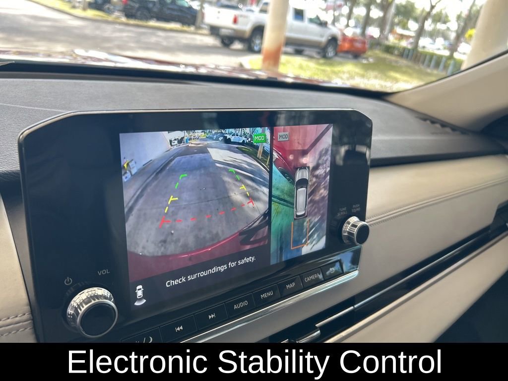 Used 2023 Mitsubishi Outlander SEL image 10