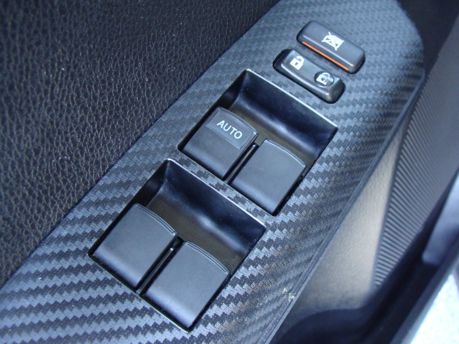 Used 2013 Toyota RAV4 XLE AWD/4WD image 25