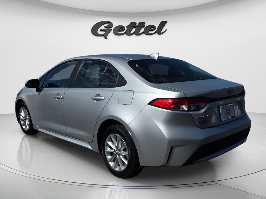 Used 2021 Toyota Corolla LE w/ LE Convenience Package FWD image 7