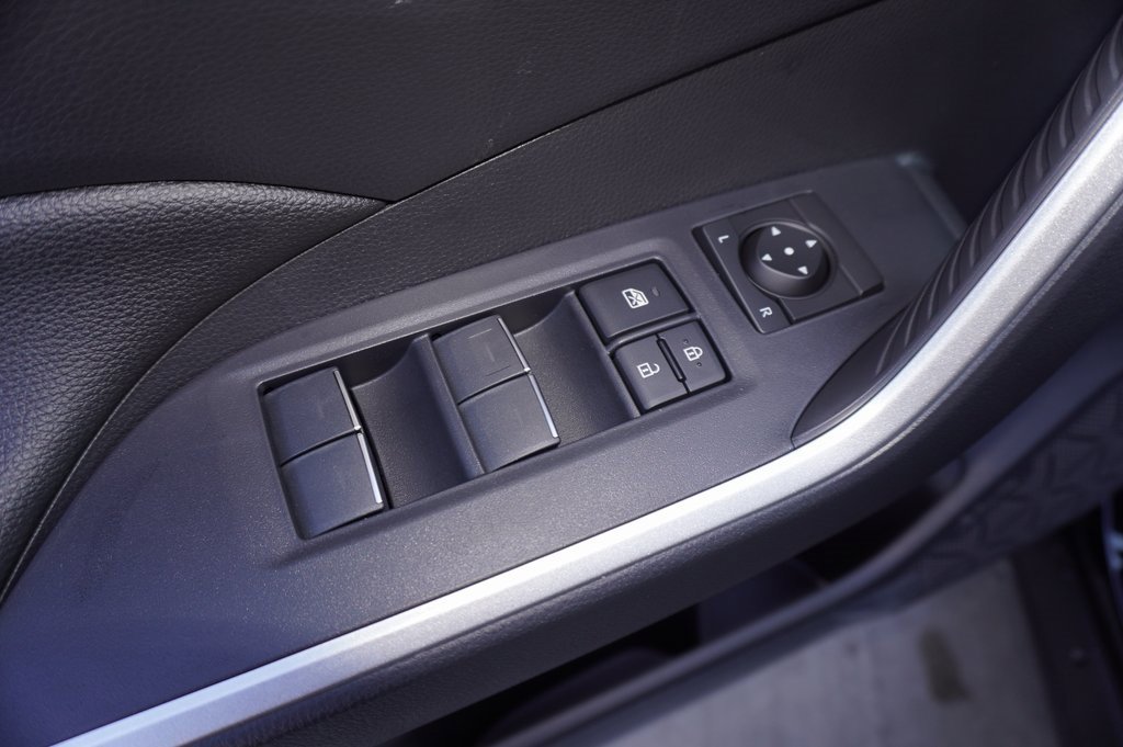 New 2025 Toyota RAV4 SE image 11