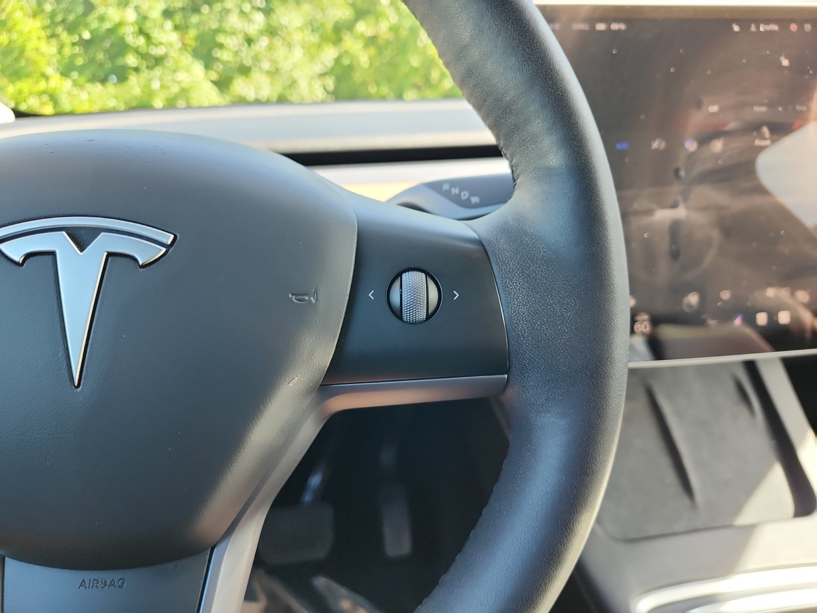 Used 2024 Tesla Model Y Long Range AWD/4WD image 23