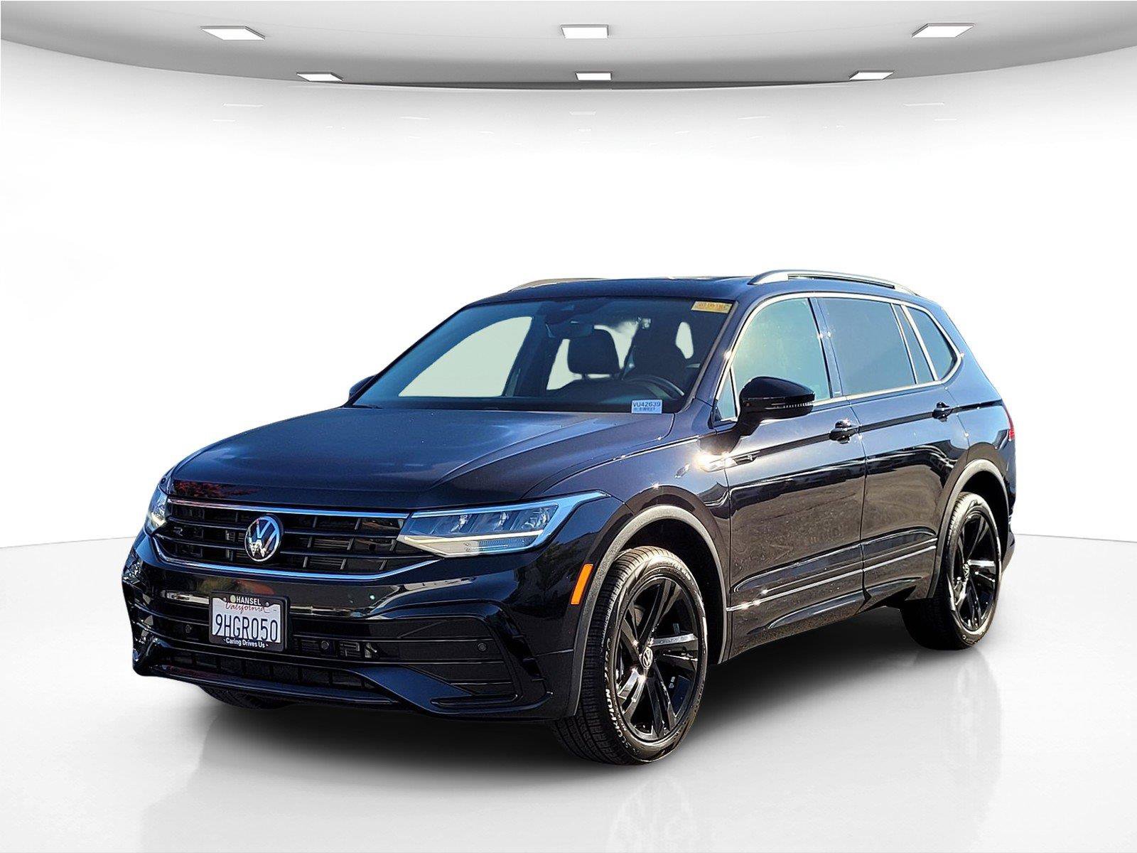 Certified 2023 Volkswagen Tiguan SE R-Line FWD image 11