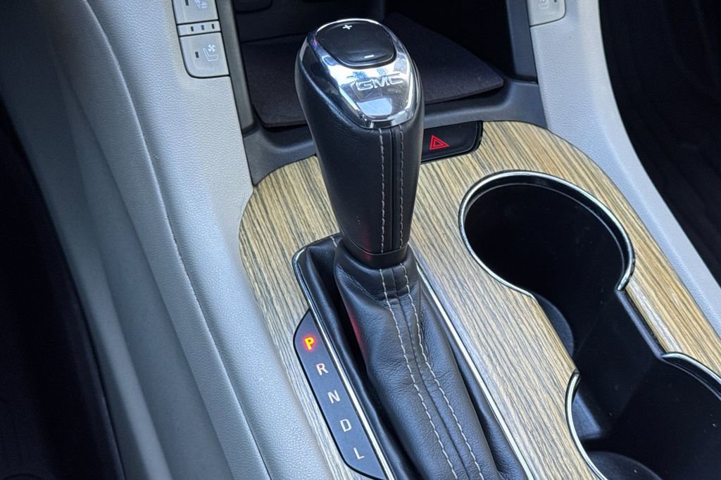 Used 2018 GMC Acadia Denali image 24