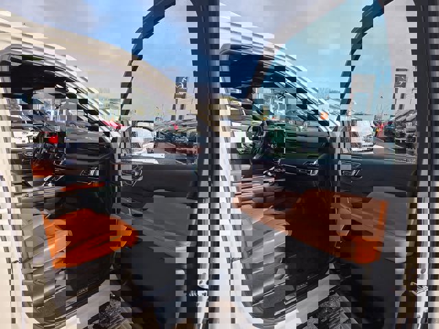 Used 2019 Lincoln Navigator Reserve w/ Cargo Package image 15