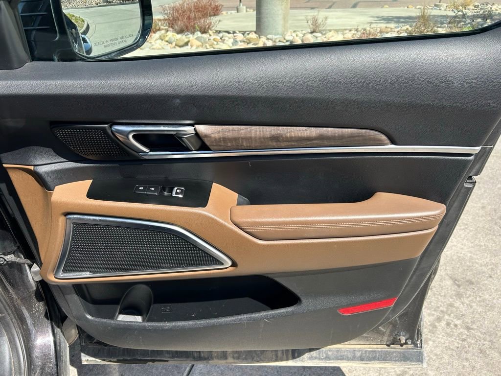 Used 2021 Kia Telluride SX w/ SX Prestige Package image 35