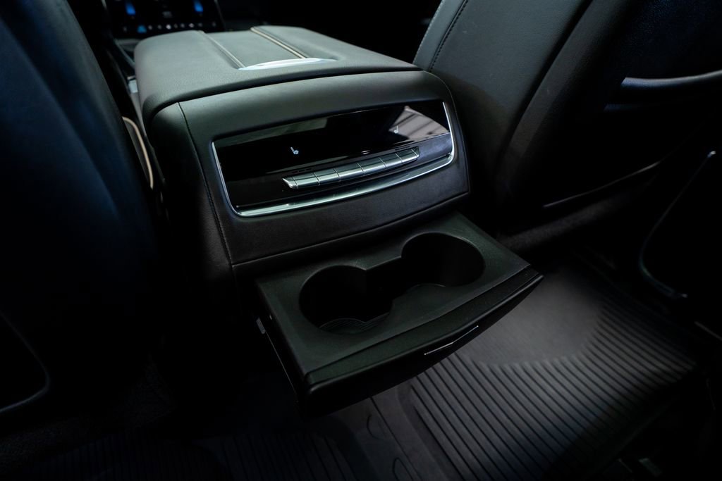 Used 2025 Cadillac Escalade ESV Sport w/ LPO, ONYX Package image 53