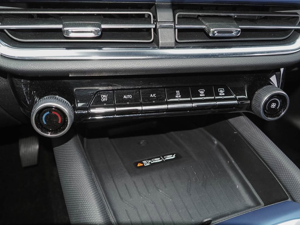 Used 2025 Chevrolet Equinox EV LT w/ Convenience Package FWD image 14