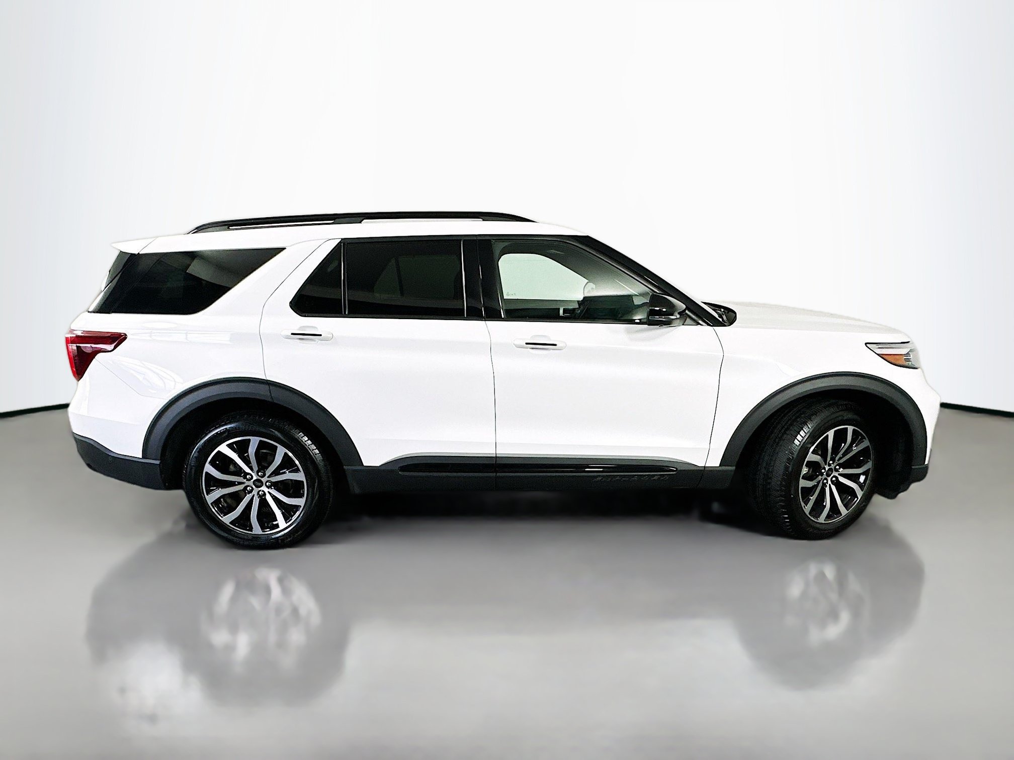 Used 2020 Ford Explorer ST w/ Premium Technology Package AWD/4WD image 8