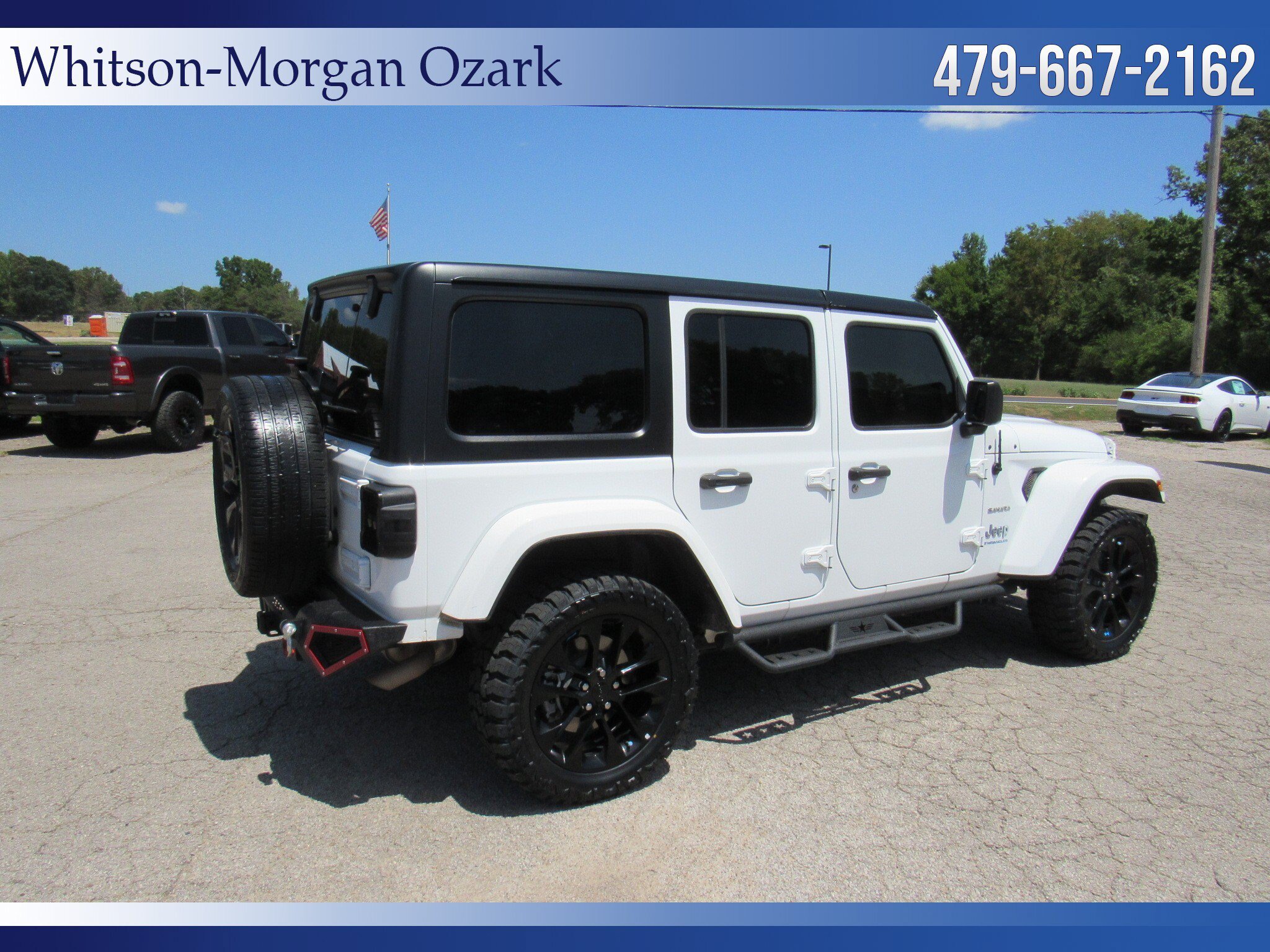 Used 2023 Jeep Wrangler Unlimited Sahara AWD/4WD image 17