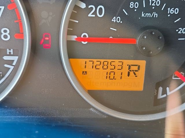 Used 2011 Nissan Pathfinder SV image 25