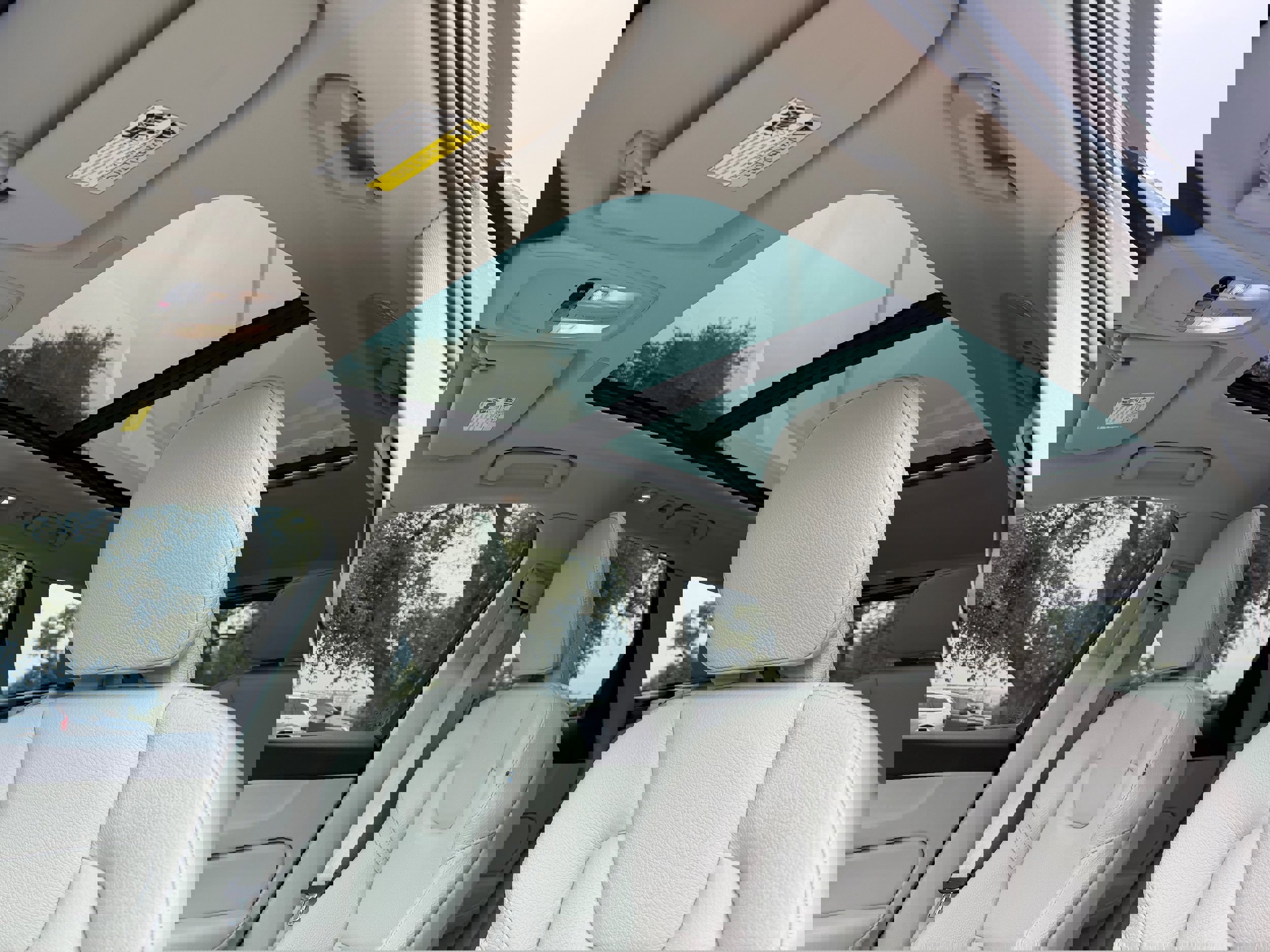 Certified 2023 Volvo XC60 B5 Plus w/ Climate Package image 23