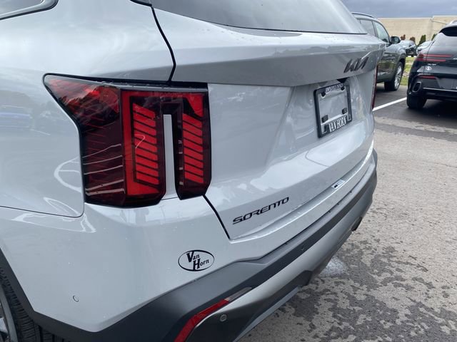 Certified 2025 Kia Sorento SX image 40