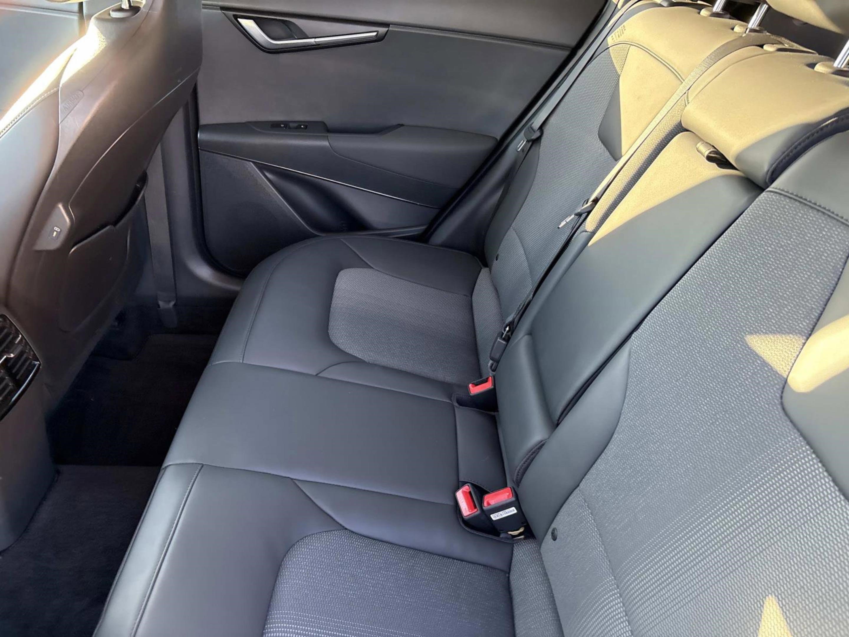 Used 2024 Kia Niro EX w/ EX Cold Weather Package image 20