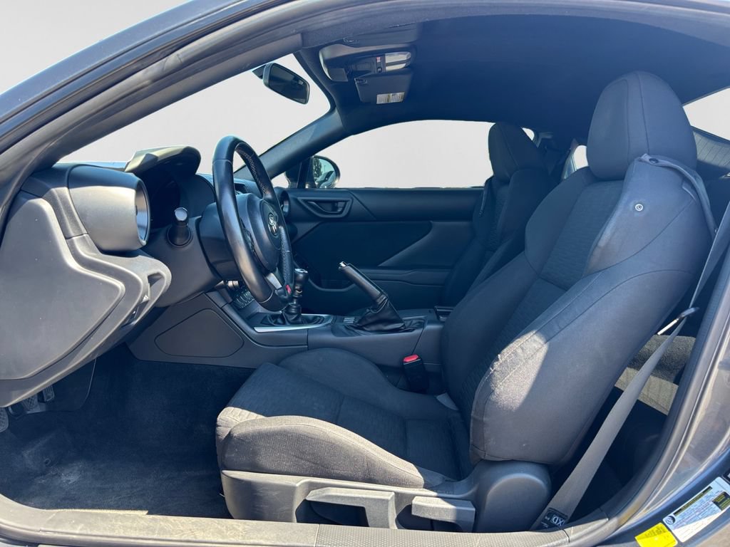 Used 2023 Toyota GR86 RWD image 10