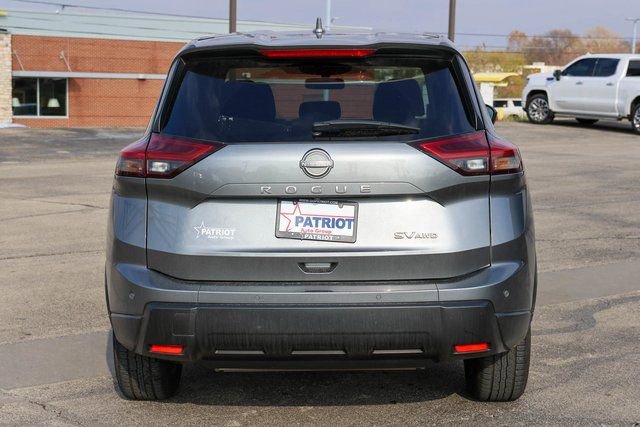 Used 2024 Nissan Rogue SV AWD/4WD image 4