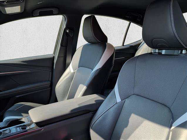 Used 2025 Toyota Camry SE FWD image 8