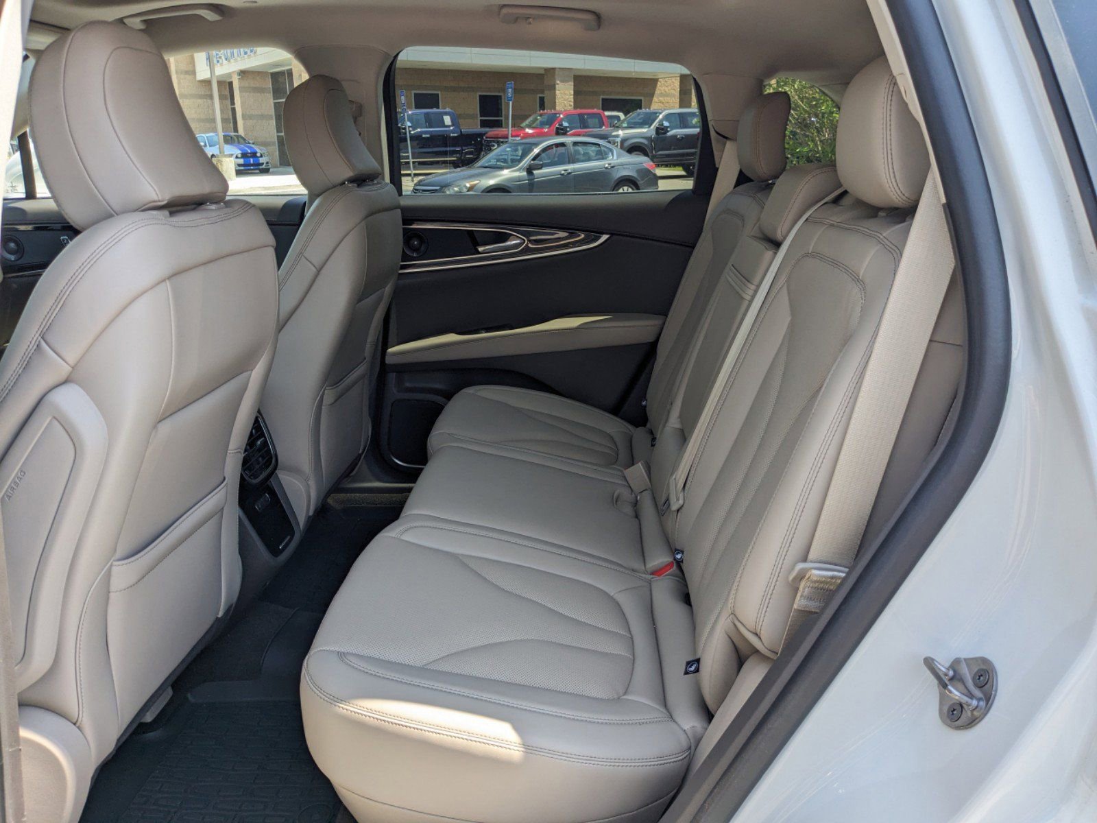 Certified 2023 Lincoln Nautilus Reserve w/ Equipment Group 201A image 16