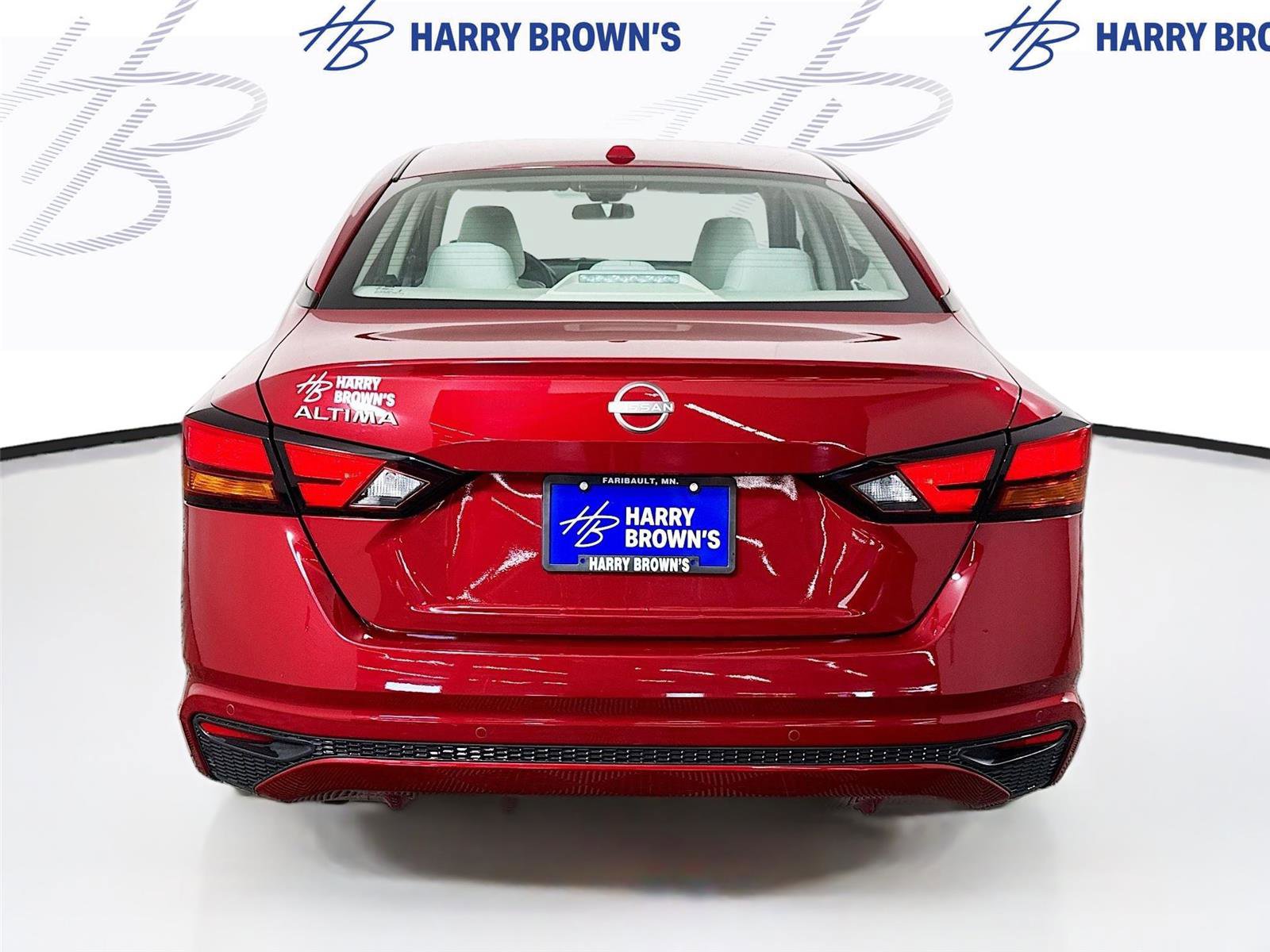 Used 2025 Nissan Altima 2.5 SV FWD image 27