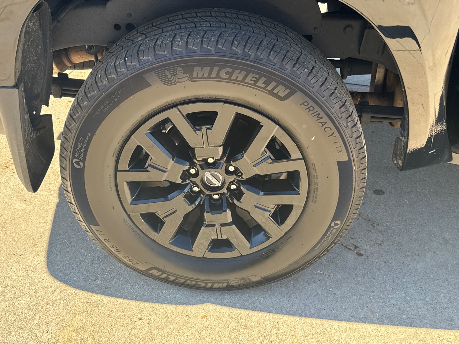 Used 2024 Nissan Frontier SV w/ SV Convenience Package image 17