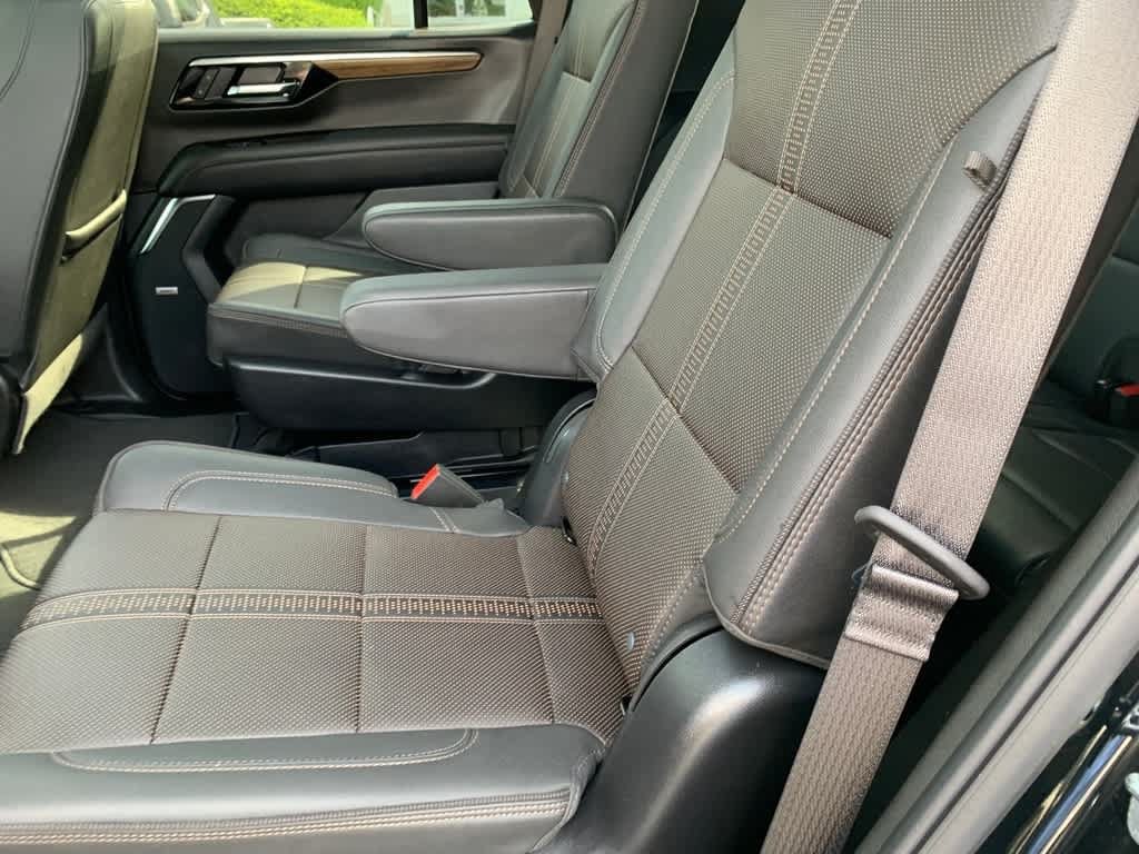 Used 2025 Chevrolet Tahoe High Country AWD/4WD image 22