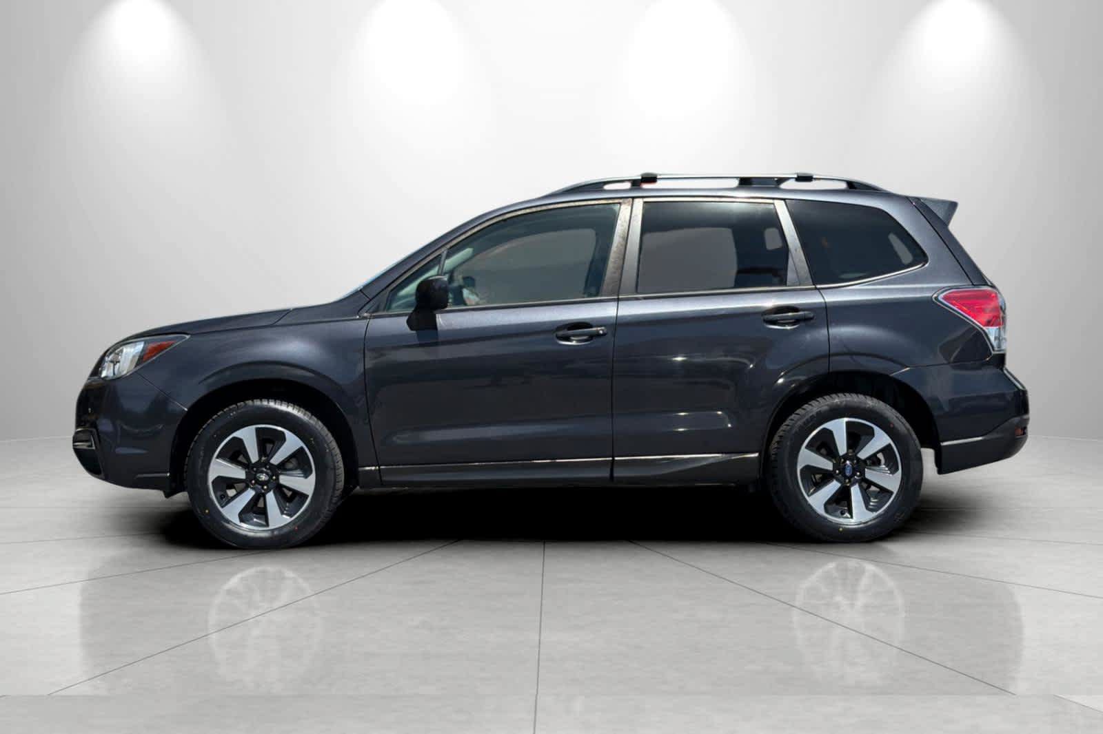 Used 2018 Subaru Forester 2.5i Premium w/ Popular Package #2A AWD/4WD image 5