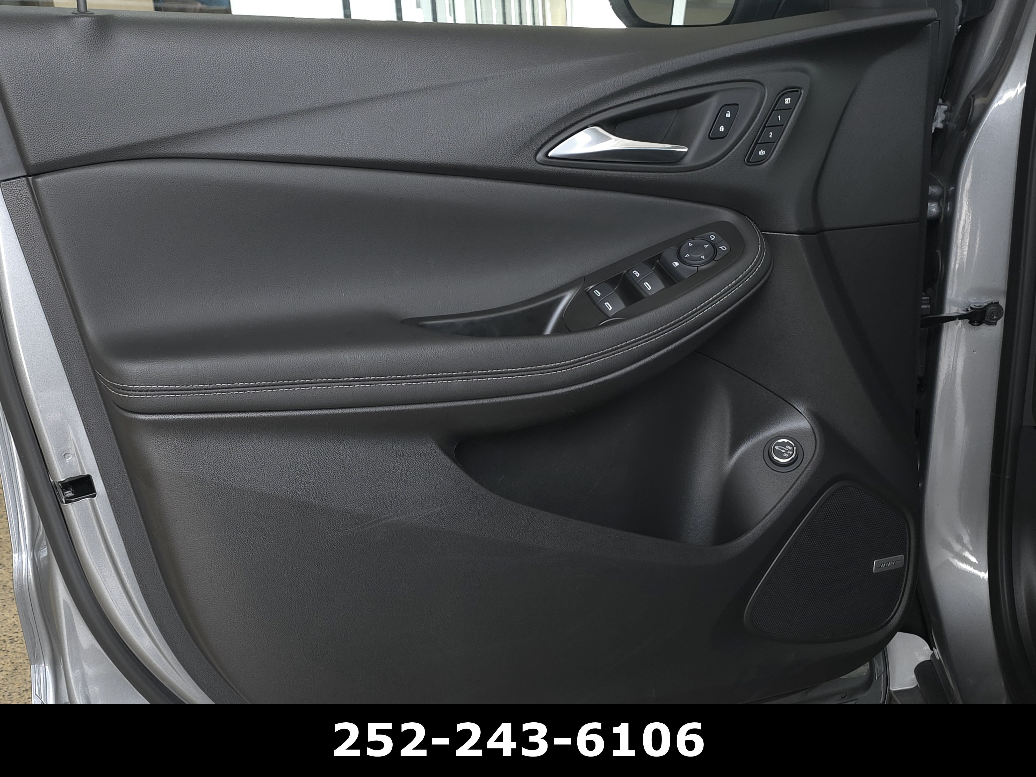 Used 2025 Buick Encore GX Avenir w/ Avenir Technology Package AWD/4WD image 26