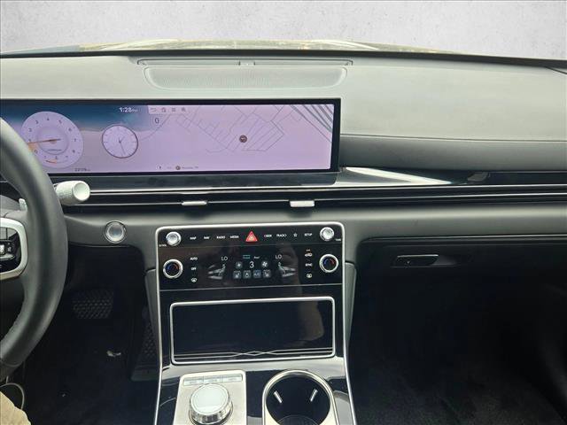 Used 2025 Genesis GV80 2.5T Standard AWD/4WD image 16