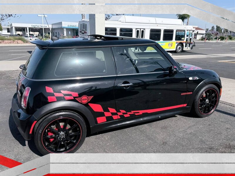 Used 2005 MINI Cooper S FWD image 5