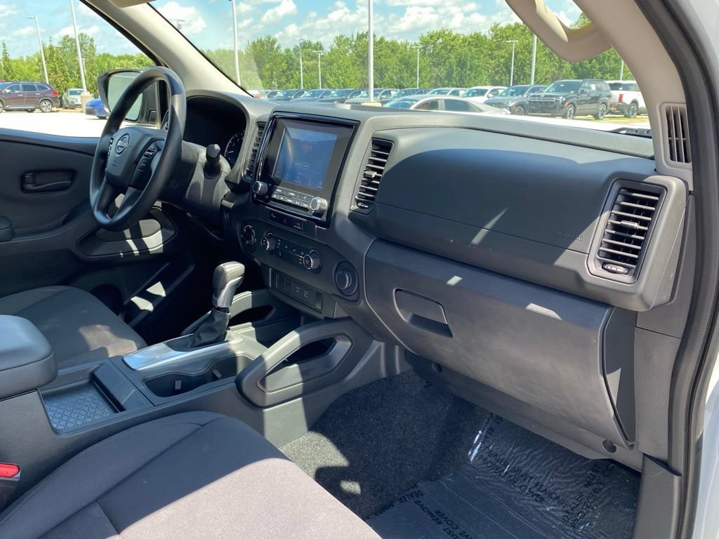 Used 2024 Nissan Frontier S AWD/4WD image 30