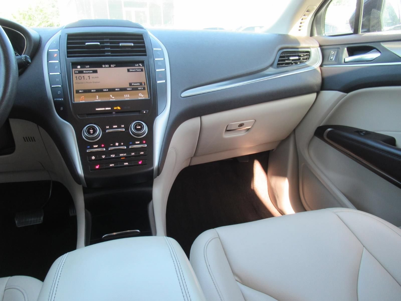 Used 2019 Lincoln MKC Premiere FWD image 14