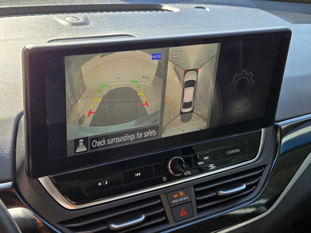 Used 2024 Nissan Altima 2.0 SR FWD image 11