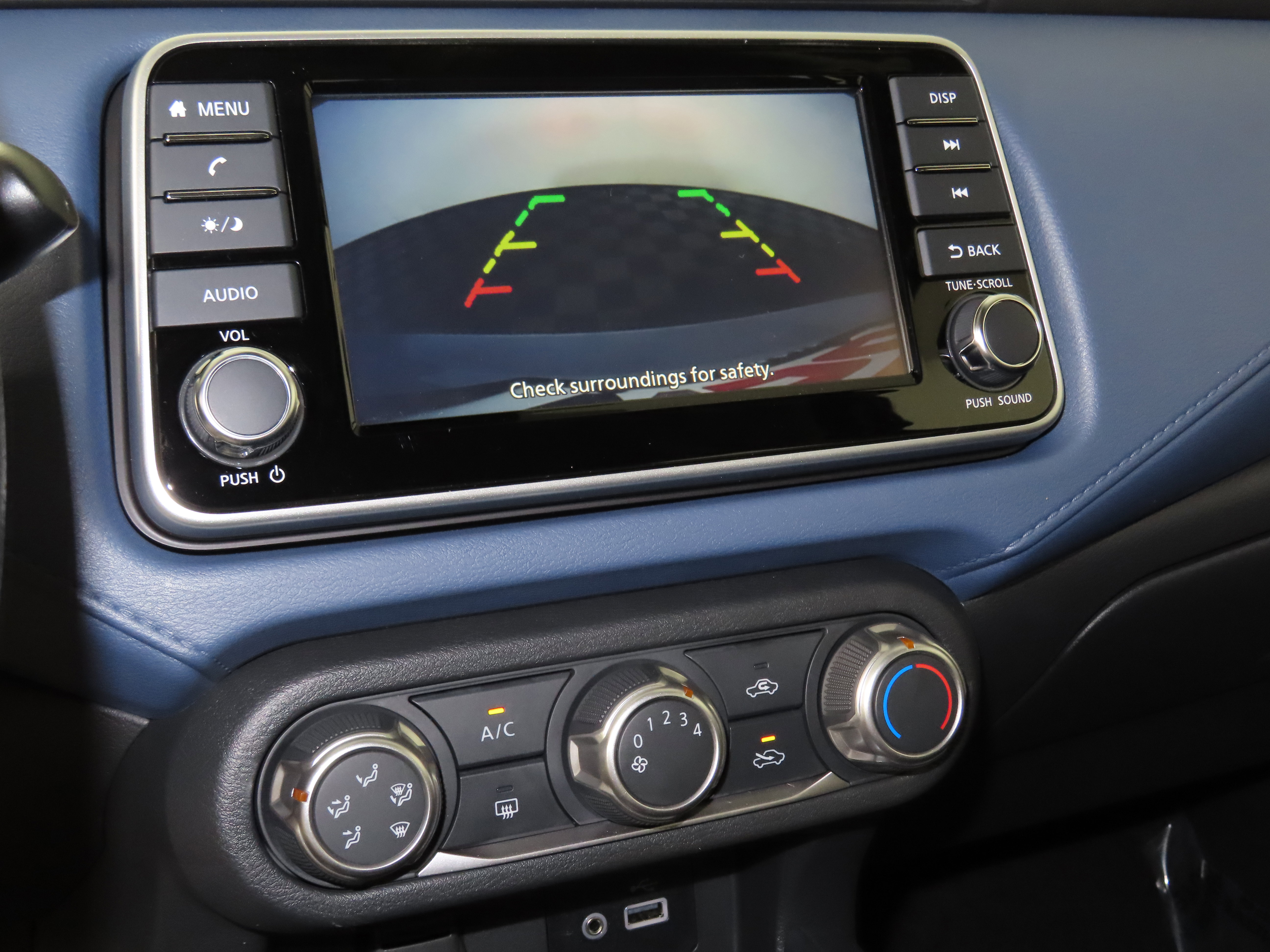 New 2025 Nissan Versa SV w/ Electronics Package FWD image 24