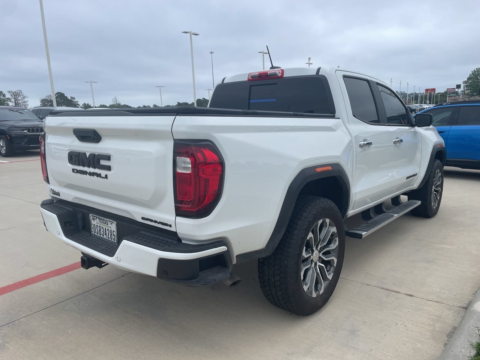 Used 2023 GMC Canyon Denali AWD/4WD image 4