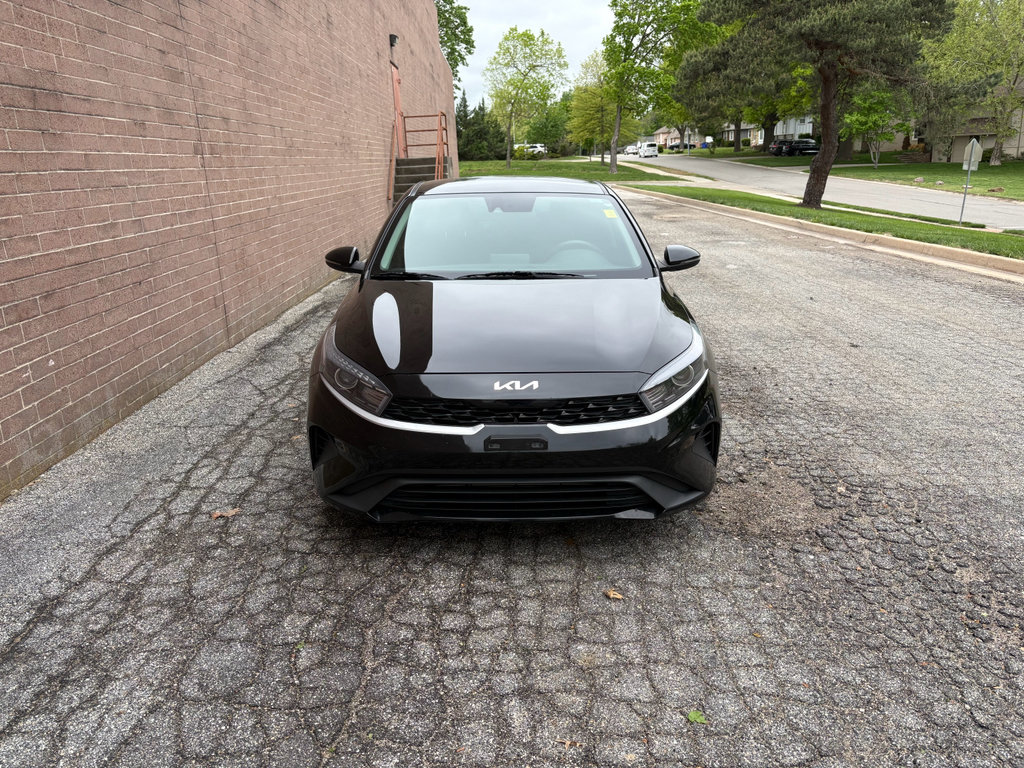 Used 2023 Kia Forte LXS w/ LXS Technology Package FWD image 8