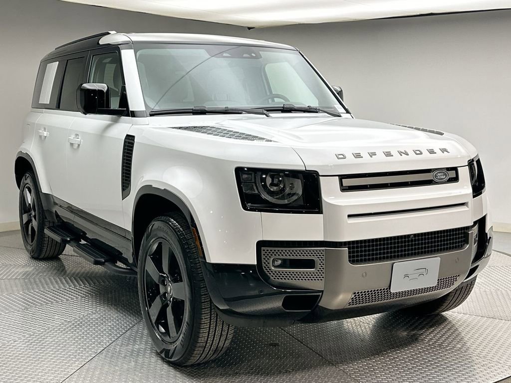 Certified 2025 Land Rover Defender 110 X-Dynamic SE image 15