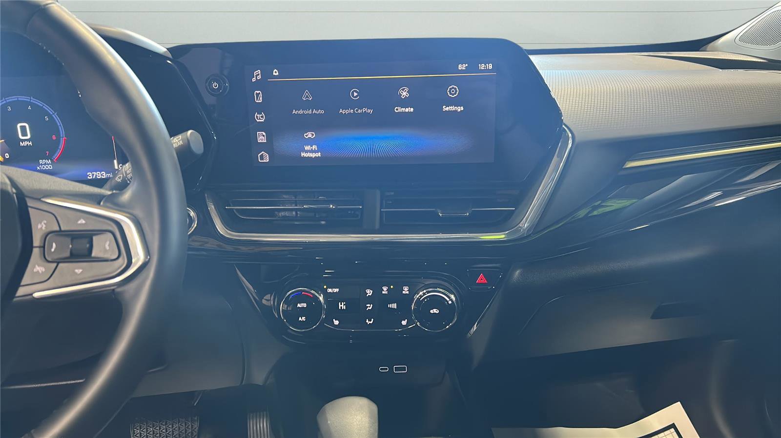 Used 2025 Chevrolet Trax ACTIV w/ Driver Confidence Package image 21