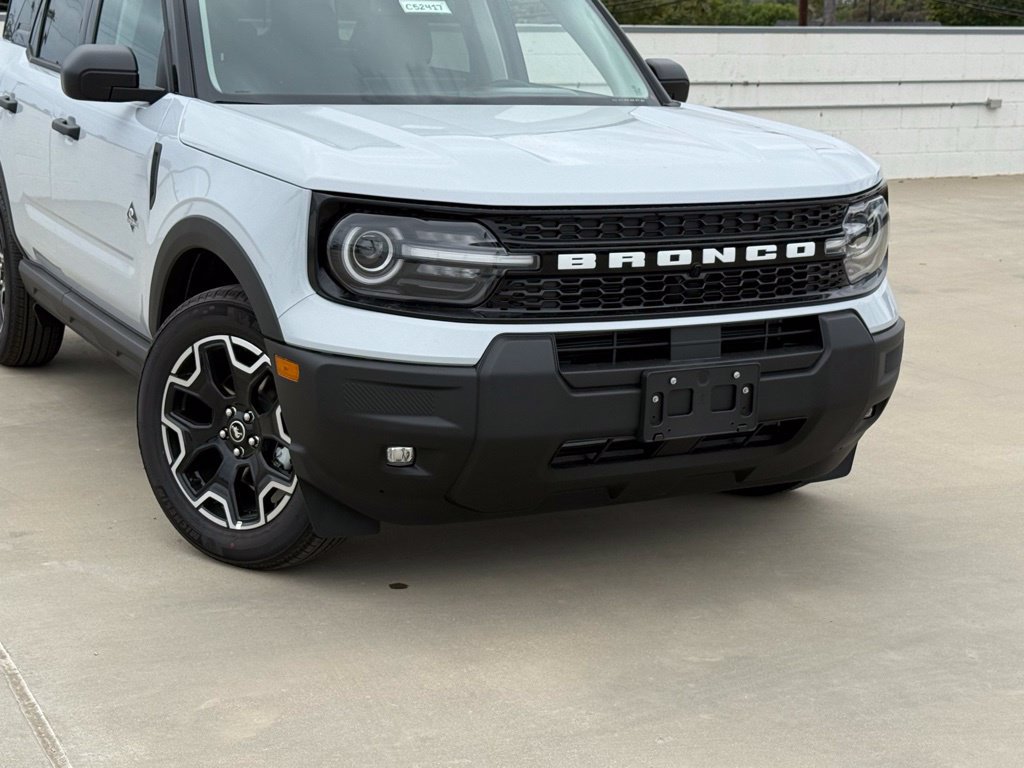 New 2026 Ford Bronco Sport Outer Banks w/ Outer Banks Tech Package+ AWD/4WD image 3